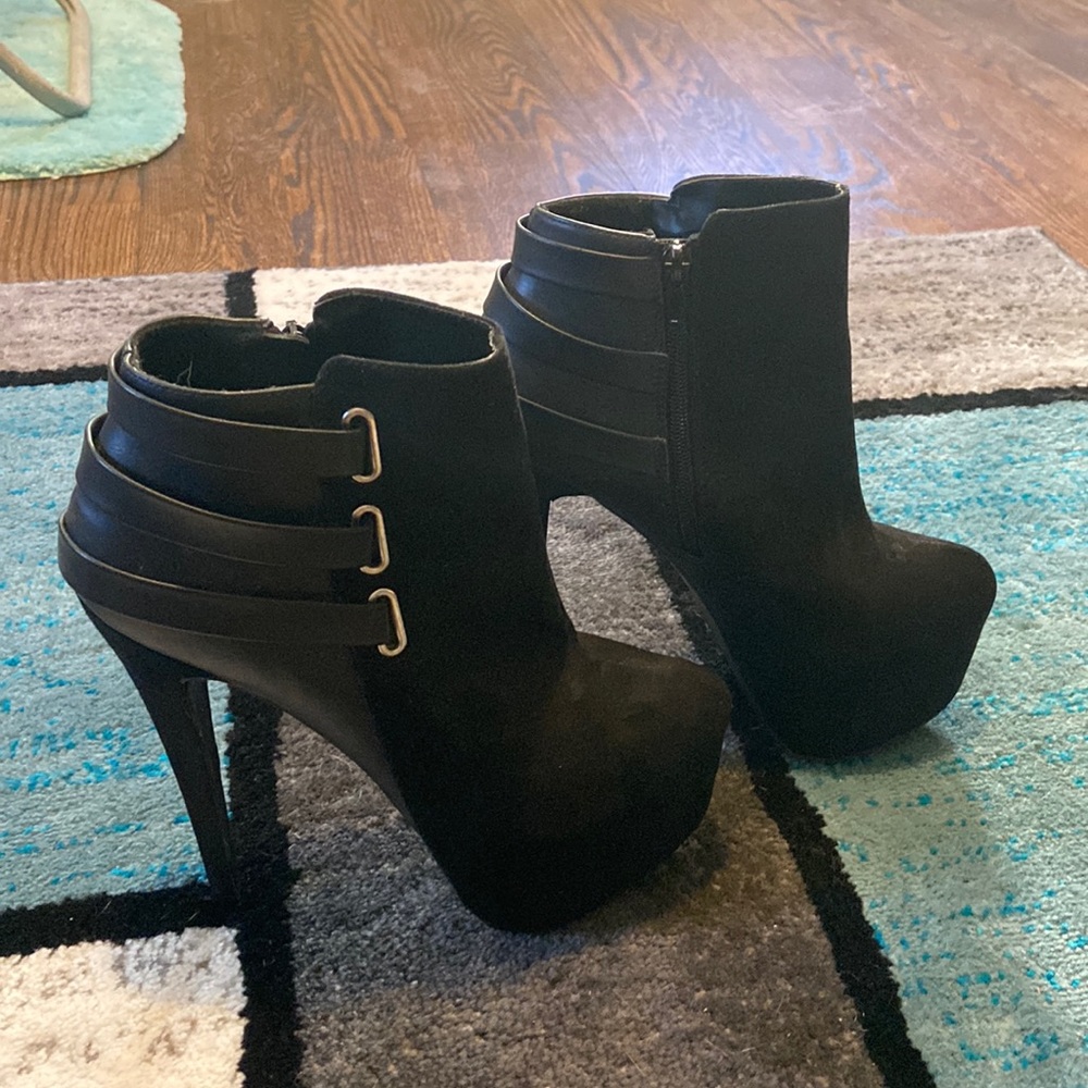 Scene high heel platform booties